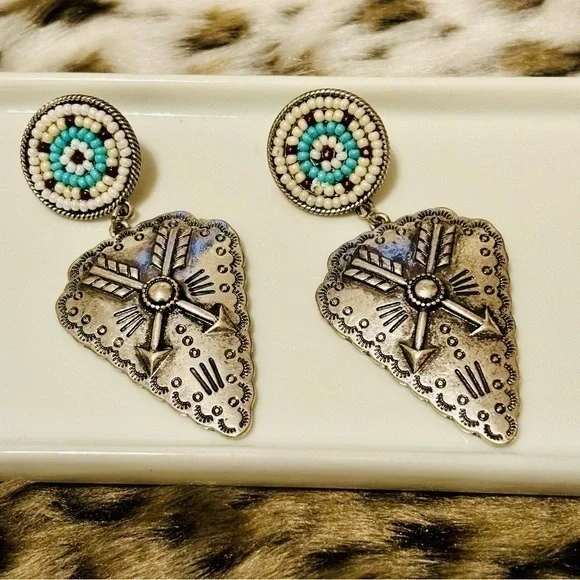 Concho beaded earrings - Picture 1 of 1